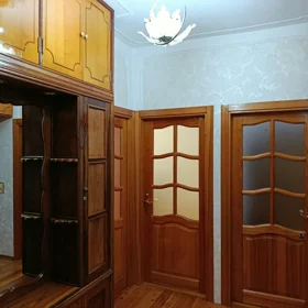 In Baku 90.0 m² apartment is for rent - Image 2