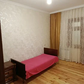 In Baku 90.0 m² apartment is for rent - Image 6