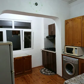 In Baku 90.0 m² apartment is for rent - Image 8