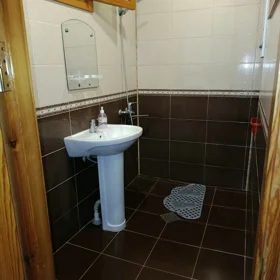 In Baku 90.0 m² apartment is for rent - Image 10