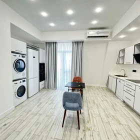 In Xətai rayonu 135.0 m² apartment is for rent - Image 2