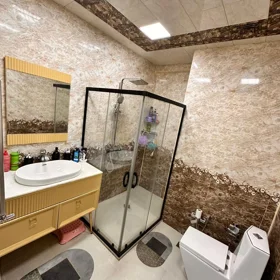 In Baku 101.0 m² apartment is for sale - Image 2