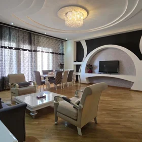 In Baku 165.0 m² apartment is for sale - Image 6