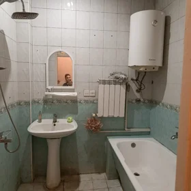 In Binəqədi rayonu 99.0 m² apartment is for sale - Image 9