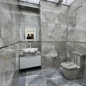 In Baku 136.0 m² apartment is for sale - Image 5