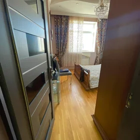 In Baku 100.0 m² apartment is for sale - Image 2