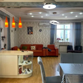 In Baku 100.0 m² apartment is for sale - Image 3