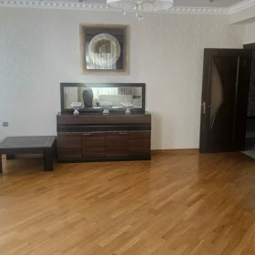 In Baku 170.0 m² apartment is for sale - Image 6