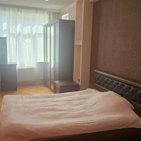 In Baku 170.0 m² apartment is for sale - Image 10