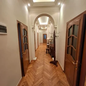 In Səbail rayonu 200.0 m² apartment is for sale - Image 7