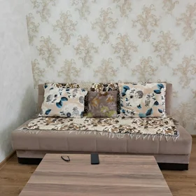 In Baku 70.0 m² apartment is for rent - Image 3