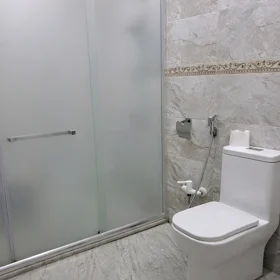 In Baku 70.0 m² apartment is for rent - Image 9