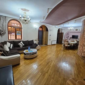 In nan 240.0 m² house with 6.0 rooms is for sale - Image 4