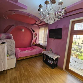 In nan 240.0 m² house with 6.0 rooms is for sale - Image 5