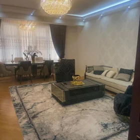 In Baku 200.0 m² apartment is for rent - Image 3