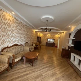 In Baku 150.0 m² apartment is for rent - Image 4