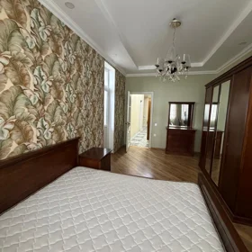 In Baku 150.0 m² apartment is for rent - Image 8