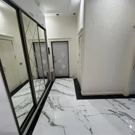 In Baku 152.0 m² apartment is for sale - Image 2