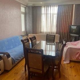 In Baku 92.0 m² apartment is for rent - Image 2
