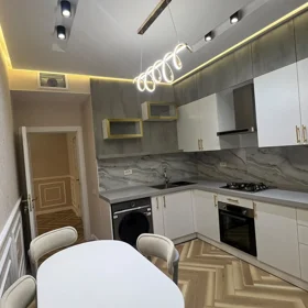 In Baku 139.0 m² apartment is for rent - Image 9
