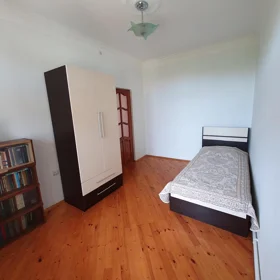 In nan 190.0 m² house with 5.0 rooms is for sale - Image 10