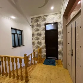 In Baku 250.0 m² house with 6.0 rooms is for sale - Image 2