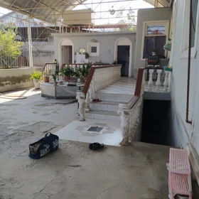 In Ganja 200.0 m² house with 4.0 rooms is for sale - Image 3