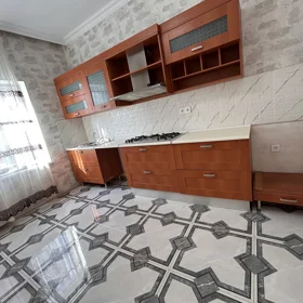 In nan 180.0 m² house with 4.0 rooms is for sale - Image 6