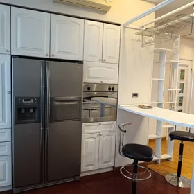 In Səbail rayonu 176.0 m² apartment is for rent - Image 3