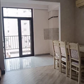 In Baku 65.0 m² apartment is for sale - Image 3