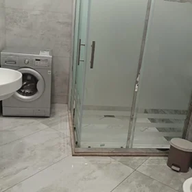 In Baku 65.0 m² apartment is for sale - Image 8