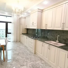 In Baku 98.0 m² apartment is for rent - Image 2
