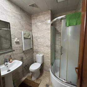 In Baku 60.0 m² apartment is for rent - Image 3