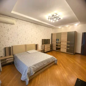 In Baku 150.0 m² apartment is for rent - Image 2