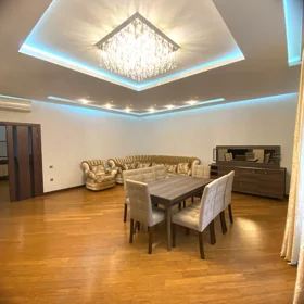 In Baku 150.0 m² apartment is for rent - Image 4