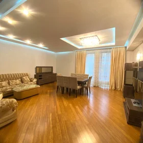 In Baku 150.0 m² apartment is for rent - Image 5