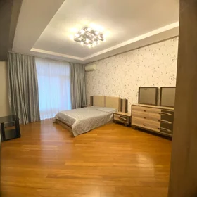 In Baku 150.0 m² apartment is for rent - Image 10