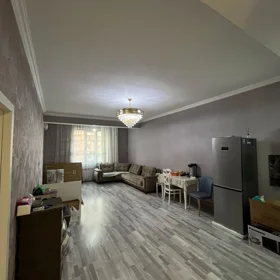 In Baku 62.0 m² apartment is for sale - Image 3