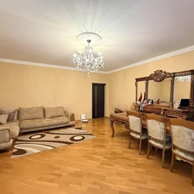 In Baku 110.0 m² apartment is for sale - Image 3