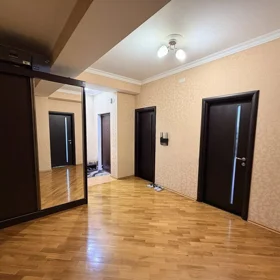 In Baku 110.0 m² apartment is for sale - Image 10