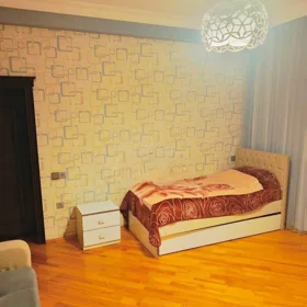 In Baku 140.0 m² apartment is for rent - Image 8