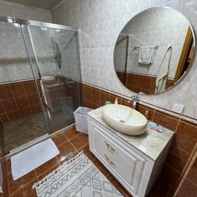 In Baku 100.0 m² apartment is for rent - Image 8