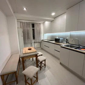 In Baku 82.0 m² apartment is for rent - Image 2
