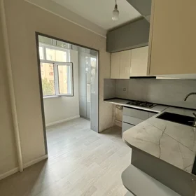 In Baku 65.0 m² apartment is for sale - Image 3