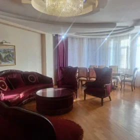 In Baku 65.0 m² apartment is for rent - Image 3