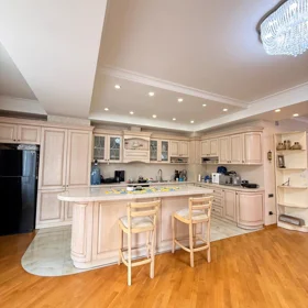 In Səbail rayonu 180.0 m² apartment is for sale - Image 5