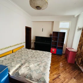 In Baku 150.0 m² apartment is for sale - Image 5