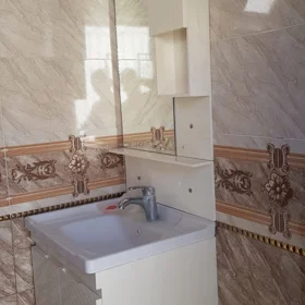 In Baku 50.0 m² house with 450.0 rooms is for rent - Image 9