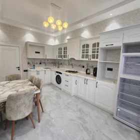 In Baku 95.0 m² apartment is for rent - Image 2