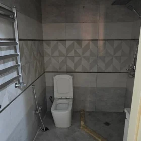 In Baku 100.0 m² apartment is for rent - Image 2